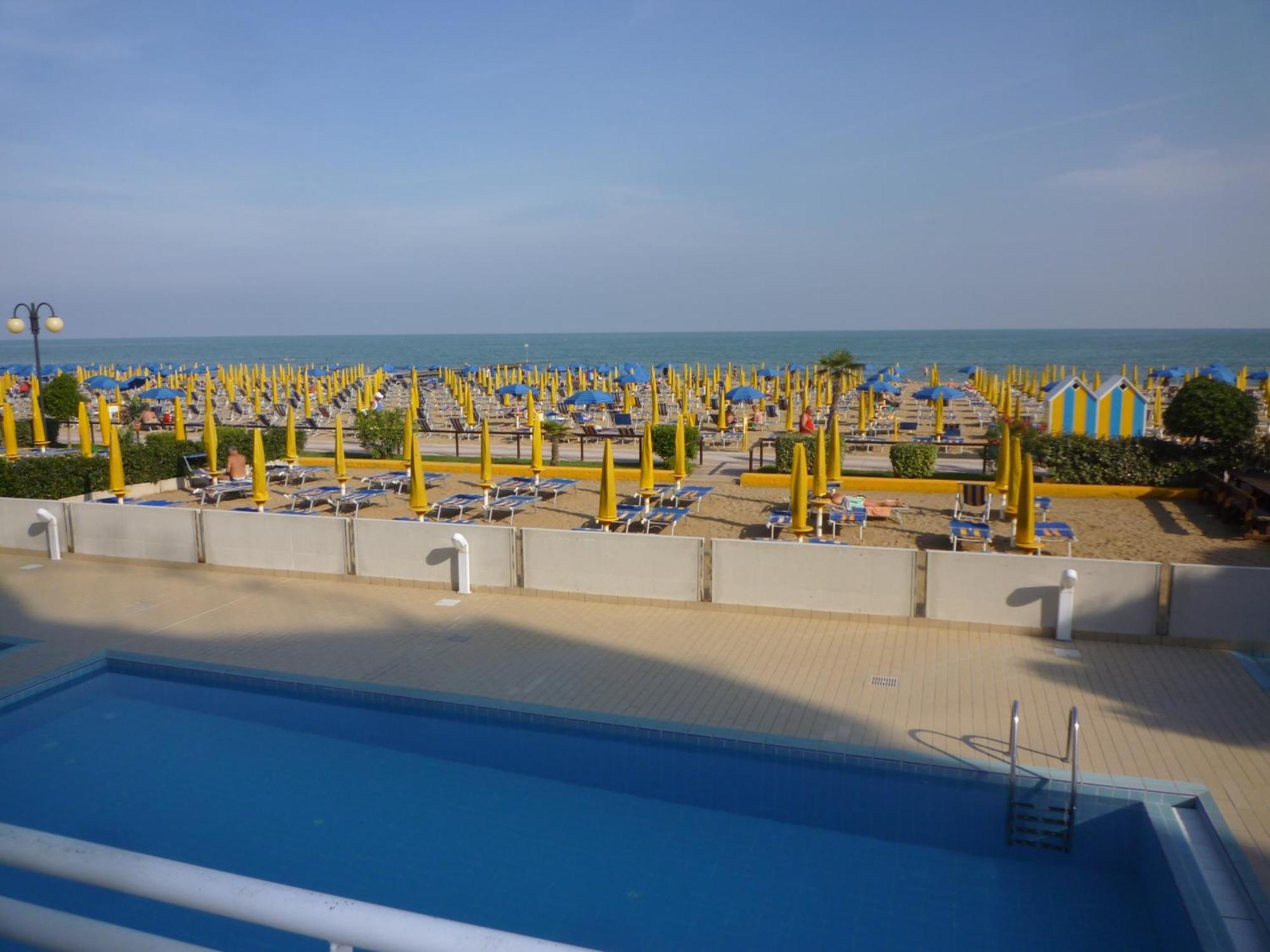 Ferienwohnung Semiramis Lido di Jesolo Exterior foto